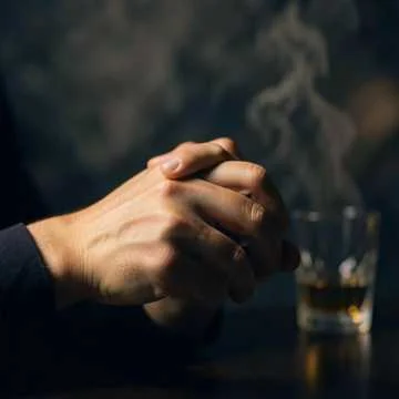 Мы в шумном зале ресторанной суеты,