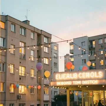 Утром солнце ярче светит, за окном веселый смех