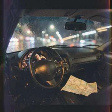 Твои губы меня манят,