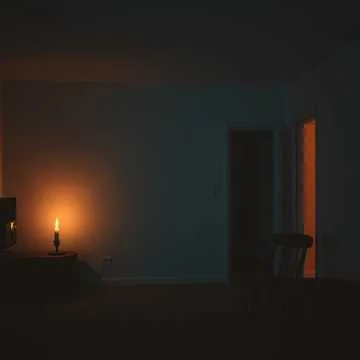 Стих 1 закат рисует тени на стене, и твой голос слышен лишь мне. Остывший чай и…