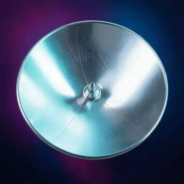 мелодия энергичная, для игры про космос, сначала спокойно потом со временем…