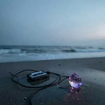 Мы вышли к морю в час, когда фонари гаснут,