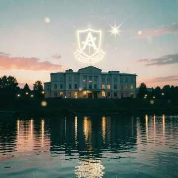 В старинном славном Тобольске, где Иртыш течёт,