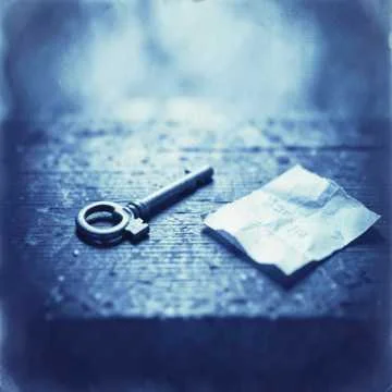 Жили вдвоём, квартира на втором этаже, Она варила суп, он мечтал о большем.…