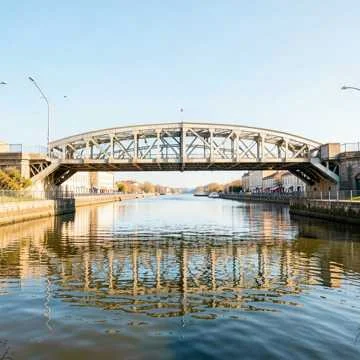 People in our class will sing and dream to visit St.Petersburg today,