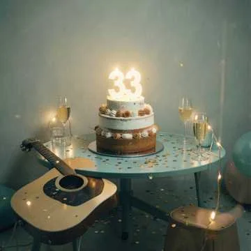 Название: Наш Зайка — 33!