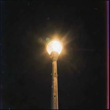 Título: Uma Luz Que Nunca Se Apaga